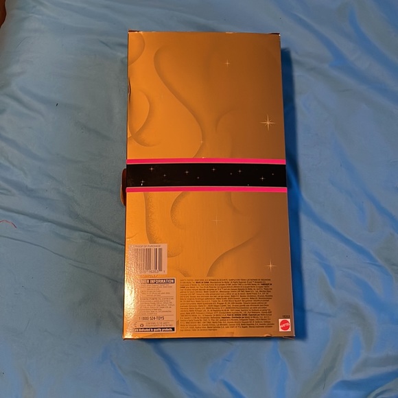 VINTAGE AVON WINTER RHAPSODY BARBIE SPECIAL EDITION 1996 - Picture 6 of 6